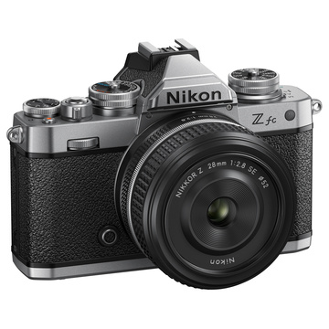 Nikon Z fc + Nikkor Z 28mm f/2.8 SE + SD 64GB 667 Pro