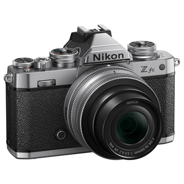 Nikon Z fc + Nikkor Z DX 16-50mm f/3.5-6.3 VR Silver+ SD 64GB 667 Pro