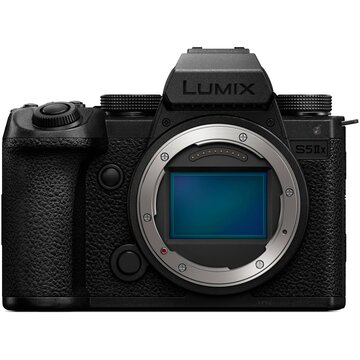 Panasonic Lumix S5 IIX + 20-60mm f/3.5-5.6 + 50mm f/1.8