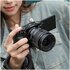 SmallRig Piastra di montaggio a L con impugnatura in silicone per FUJIFILM X-M5 Silver