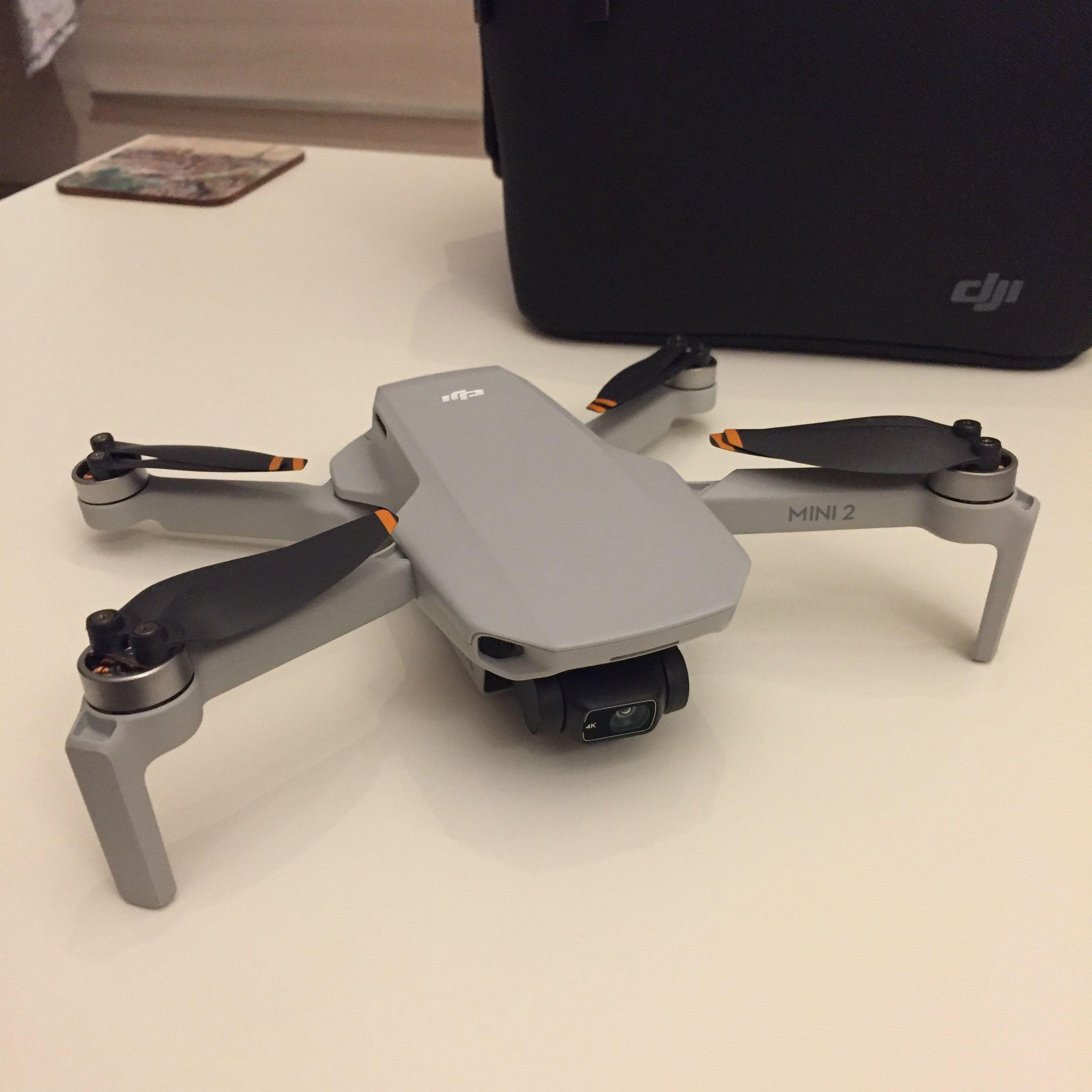 Mini 2 Fly More Combo + Copertura danni accidentali e Smarrimento Drone Care Refresh per Mini 2 (1 anno)