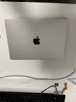 MacBook Pro 14" Chip M4 Pro con CPU 12-core e GPU 16-core - 24GB di memoria unificata e Archiviazione SSD da 512GB - Argento