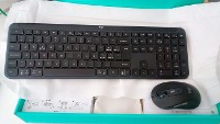 MK950 Signature Slim tastiera Mouse incluso Ufficio RF senza fili + Bluetooth QWERTY Italiano Grafite