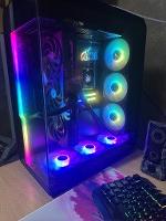 G3 Shuttle Black - NVIDIA GeForce RTX 5080, Ryzen 9800X3D, 32GB RAM 6000mhz , 1TB NVME Pcie, Dissipatore con LCD, x870E Motherboard